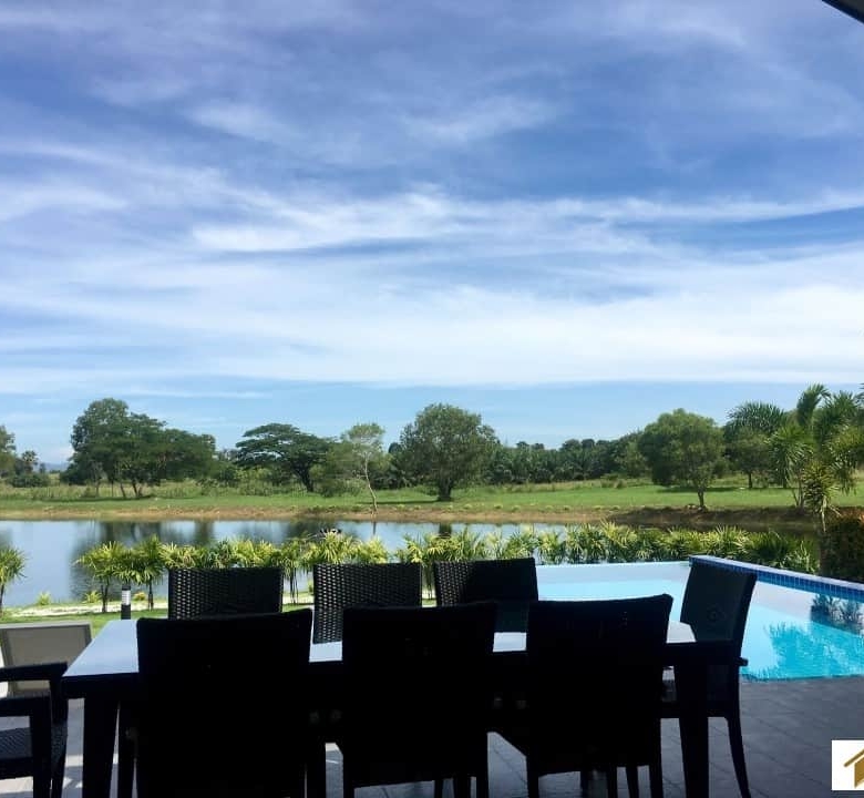 Stunning Sanctuary Lakes Villa Lifestyle