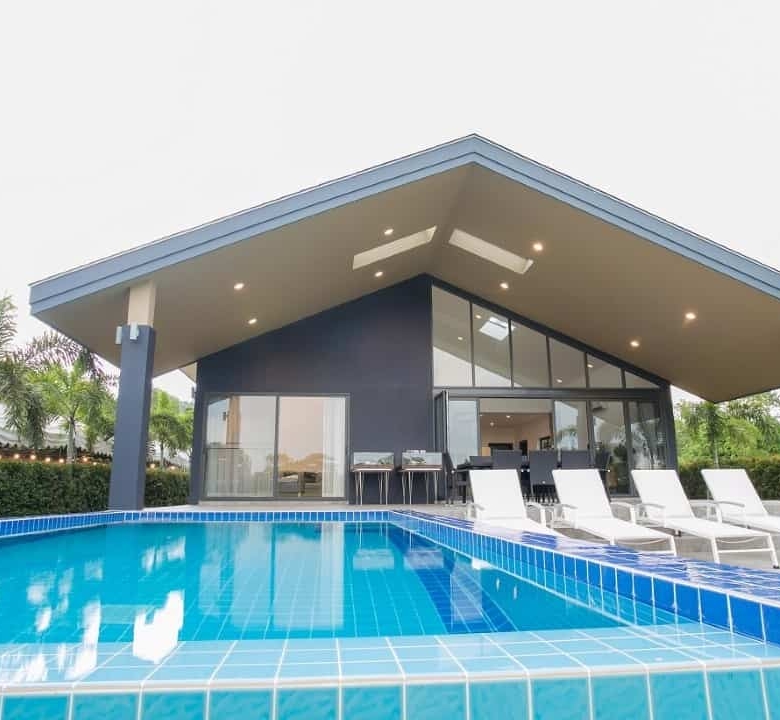 Sanctuary Lakes Villa Breathtaking Views