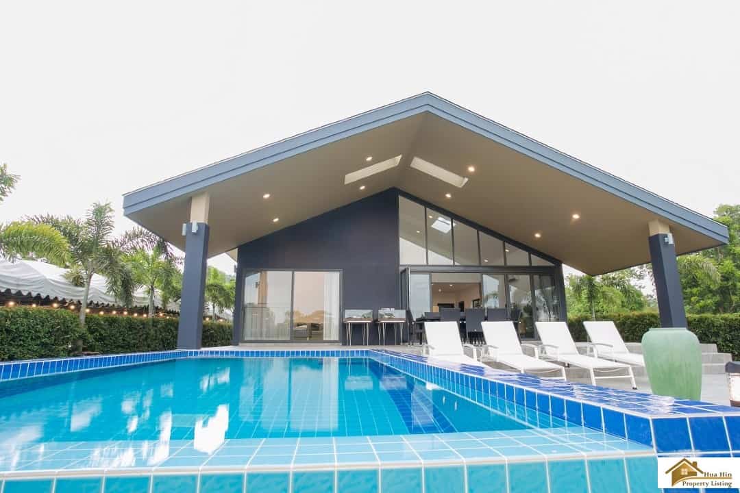 Sanctuary Lakes Villa Breathtaking Views