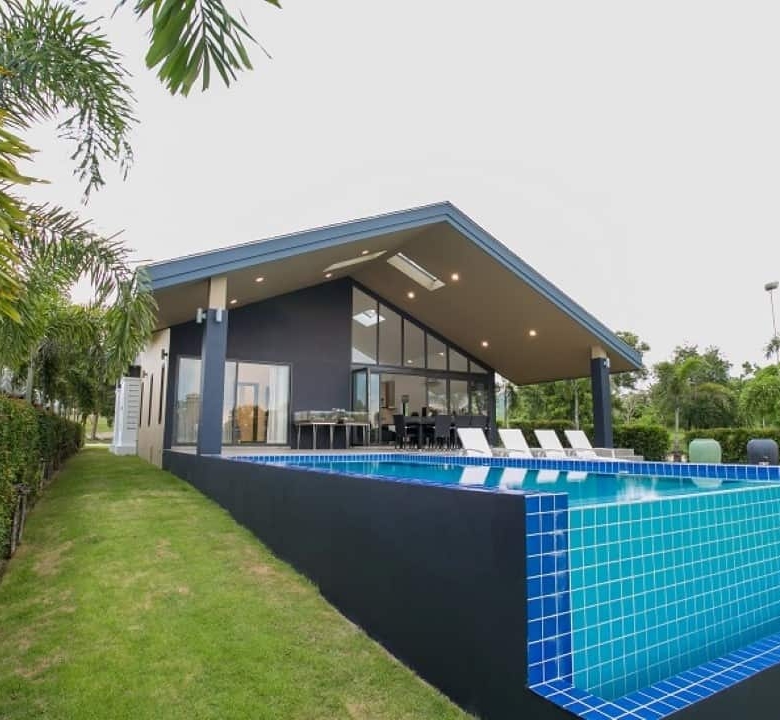 Elegant Hua Hin Villa Natural Surroundings