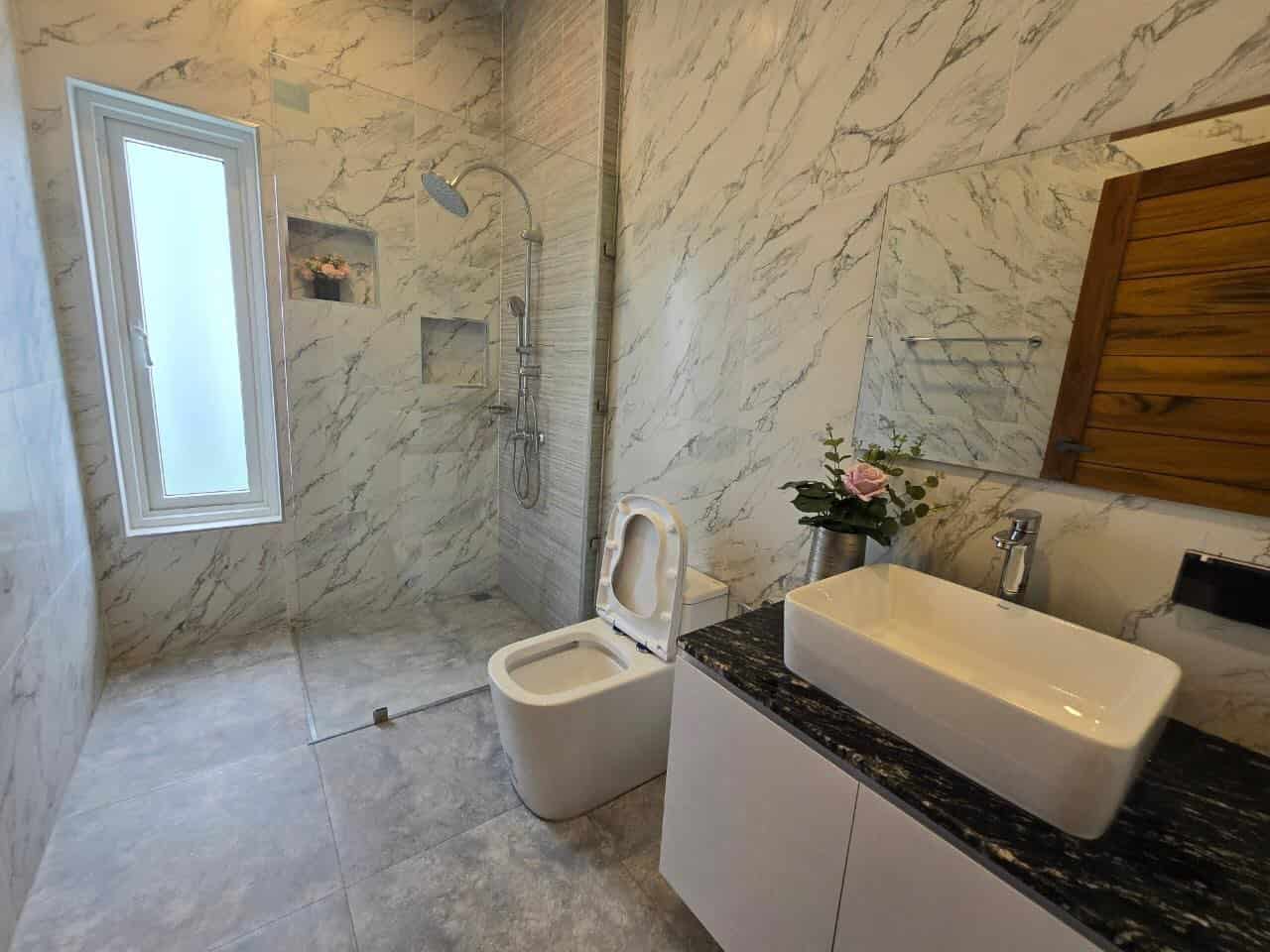 Beautiful Pool Villa Sales Frame