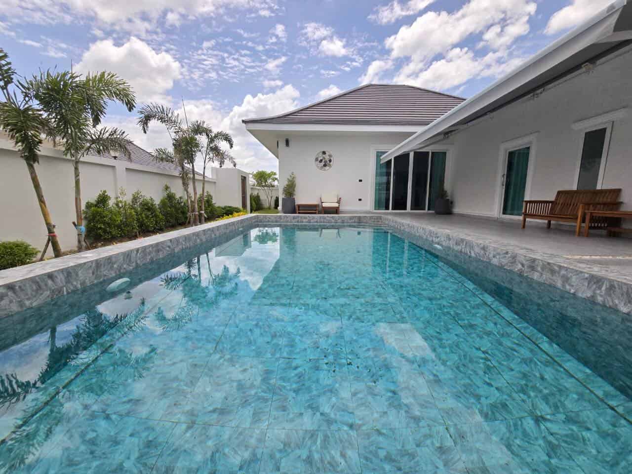 Modern Luxury Villa Sales Showcase