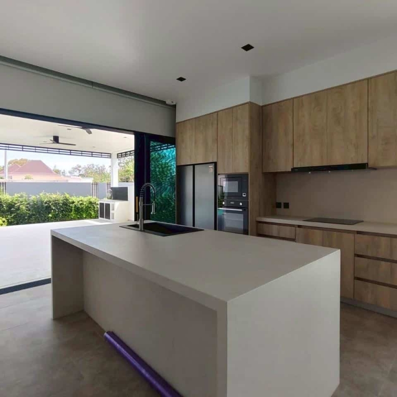 Stunning Mountain View Villa Sales