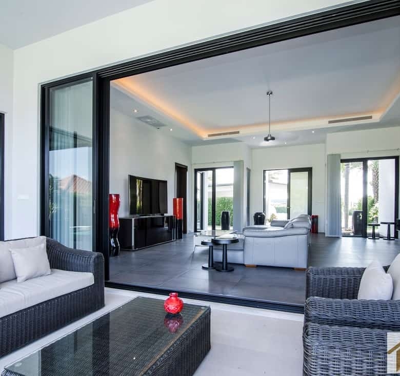 Distinctive Baan Ing Phu Villa Sales