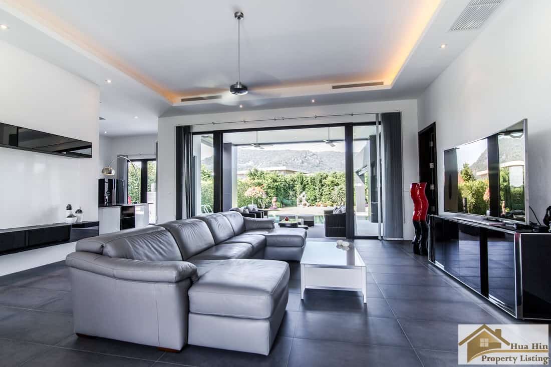 Unique Style Villa Sales Baan Ing Phu