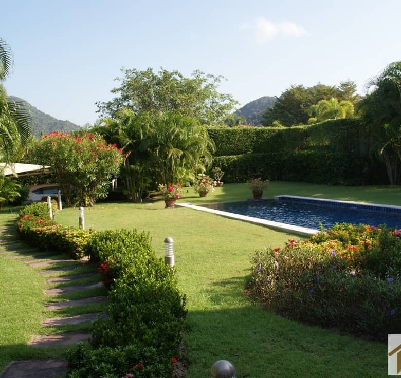 Exclusive Property Sales Baan Ing Phu