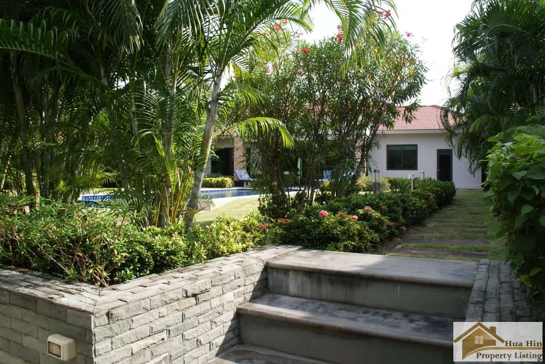 Modern Private Estate Villa Baan Ing Phu Property Private Property Sales Villa Estate