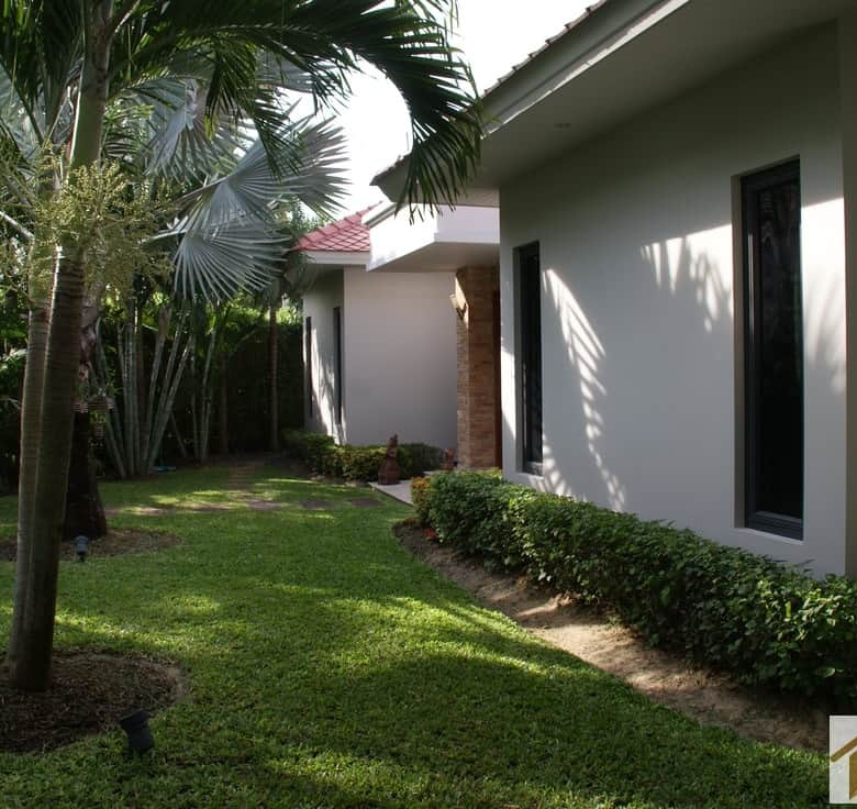 Modern Villa Sales Park Estate