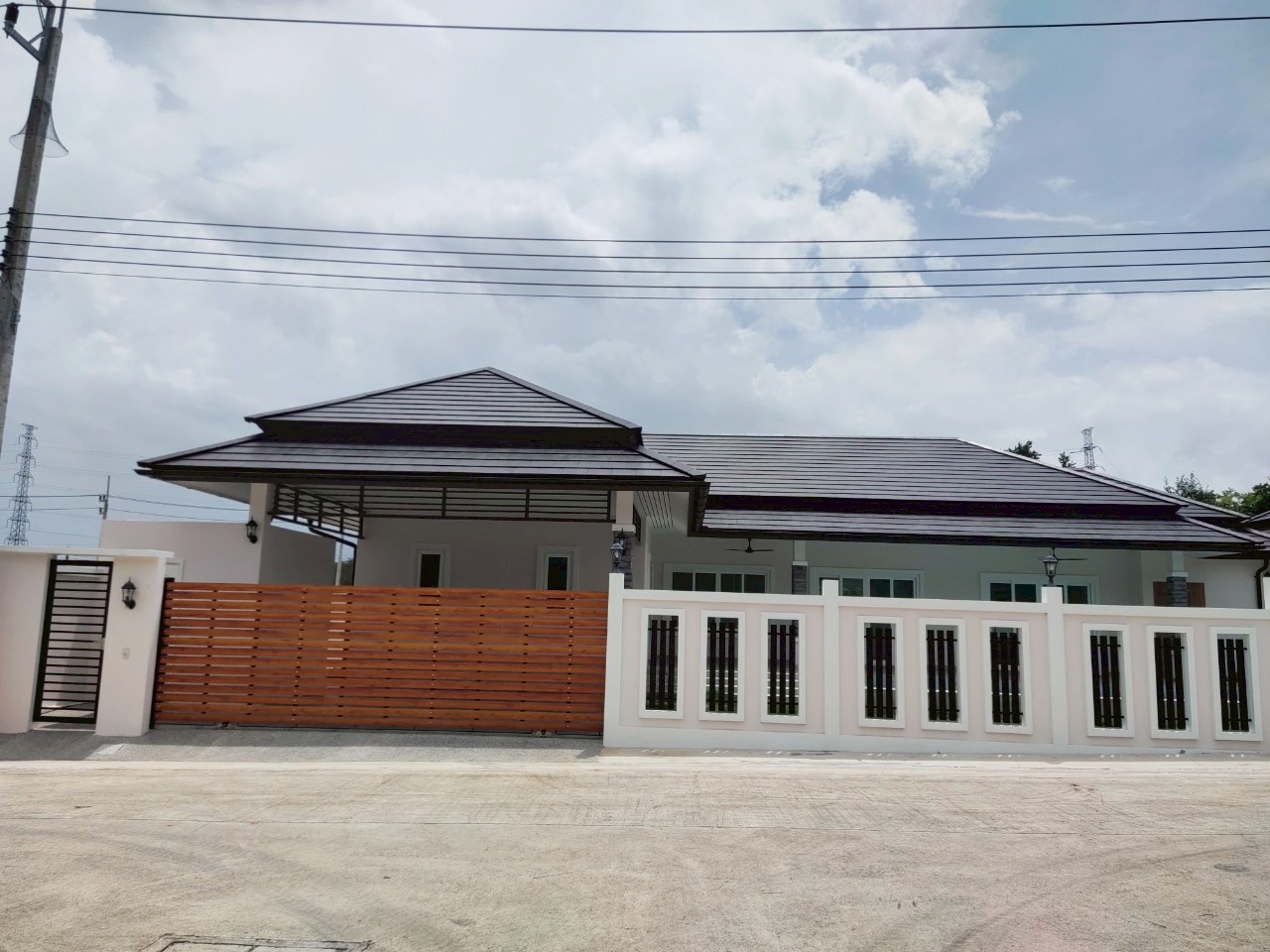 Grand Hills Pool Villa Luxury Sale Pool Villa Sales Attraction