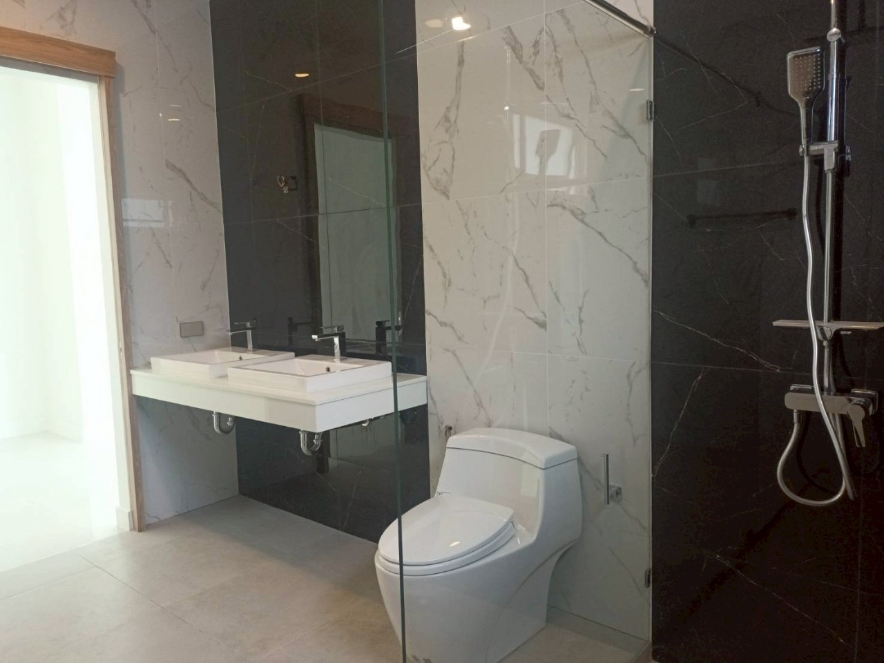 Premium Amenities Villa Hua Hin Sale Premium Villa Sales Scene