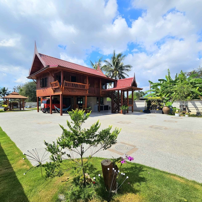 Thai Style Pool Villa Sales
