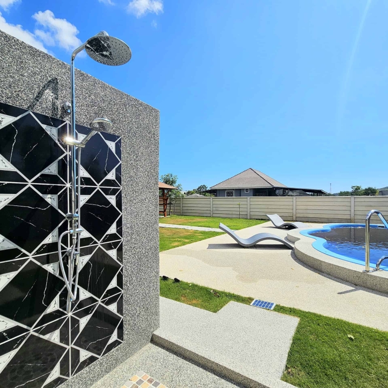 Modern Villa Sales Delight