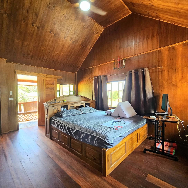 Modern Pool Villa Sales Shine