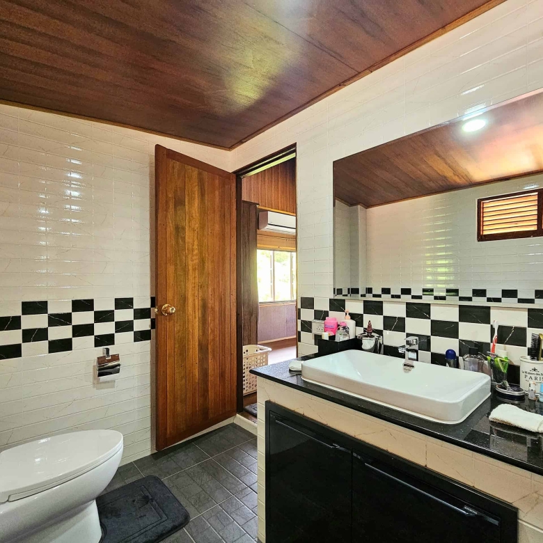 Wang Pong Villa Sales Delight