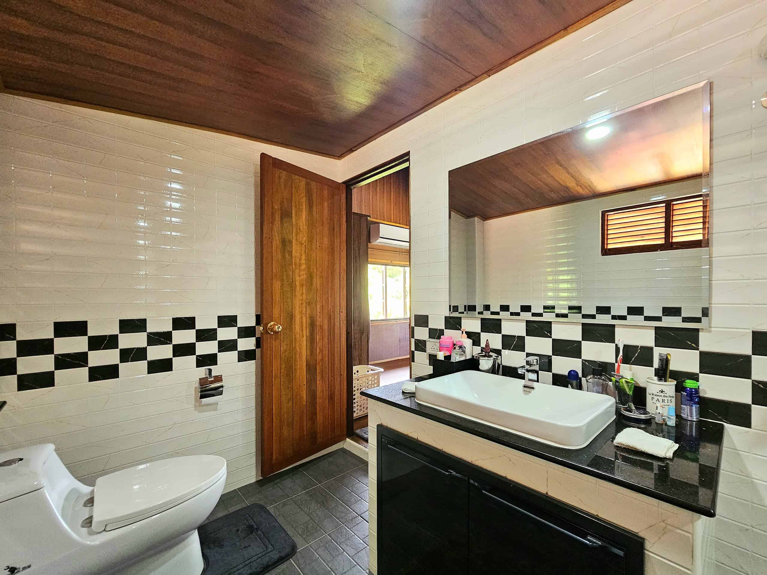 Wang Pong Villa Sales Delight