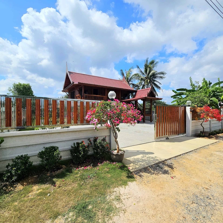 Pool Villa Sales Attraction