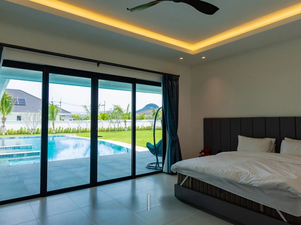 Parkland Paradise Villa Exterior Architecture Spacious Villa Sales Vision