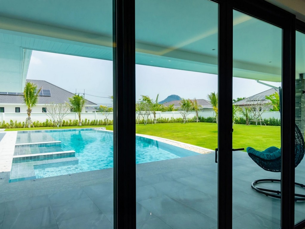 Parkland Paradise Villa Swimming Pool Garden View Hua Hin Property Sales Highlight