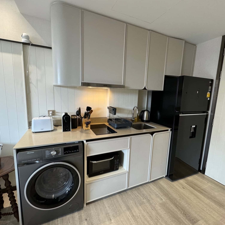 Beachside Luxury Condo Sale