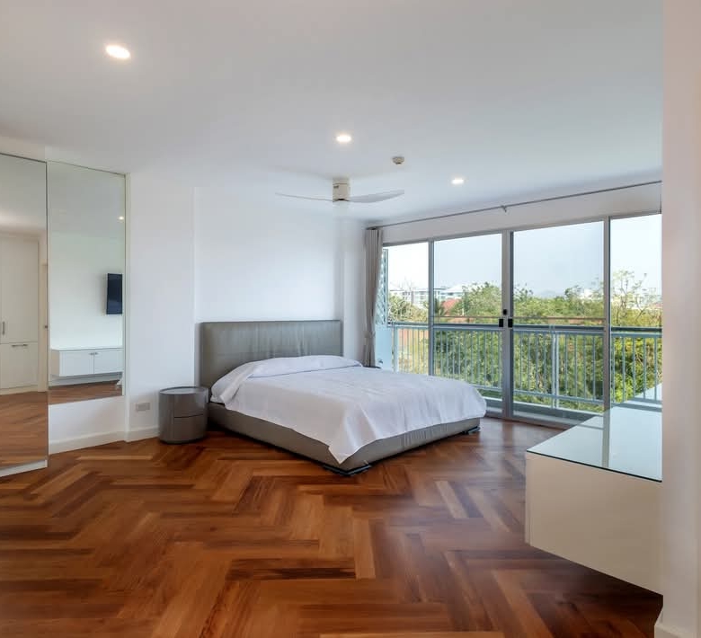 Remarkable Coastal Sales Property