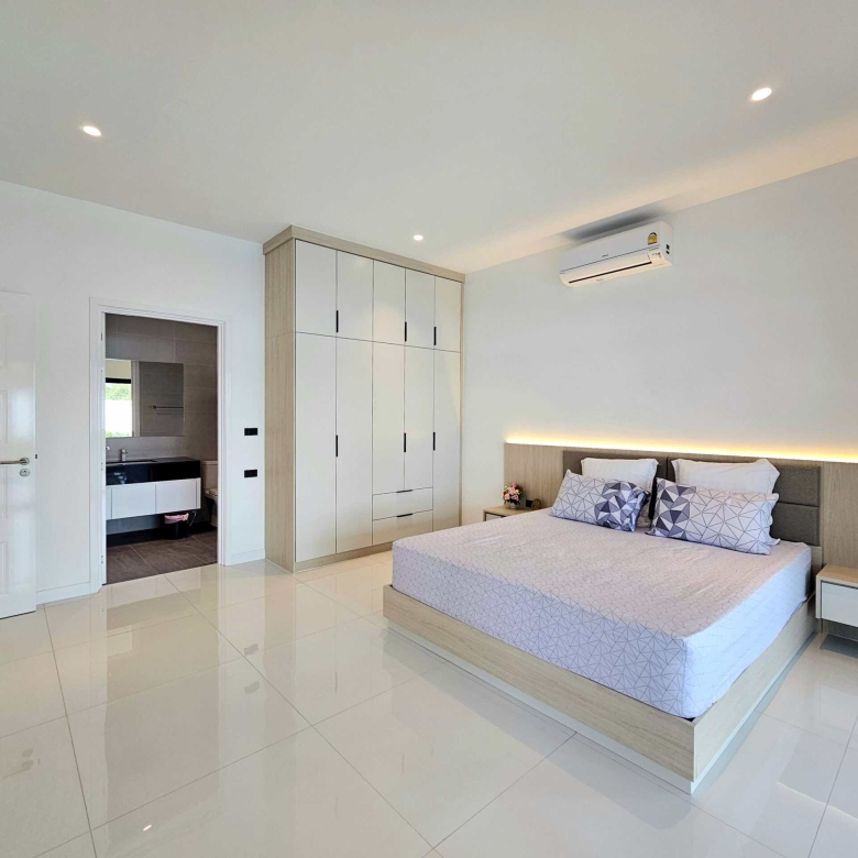 Striking Pool Villa Sales Hua Hin