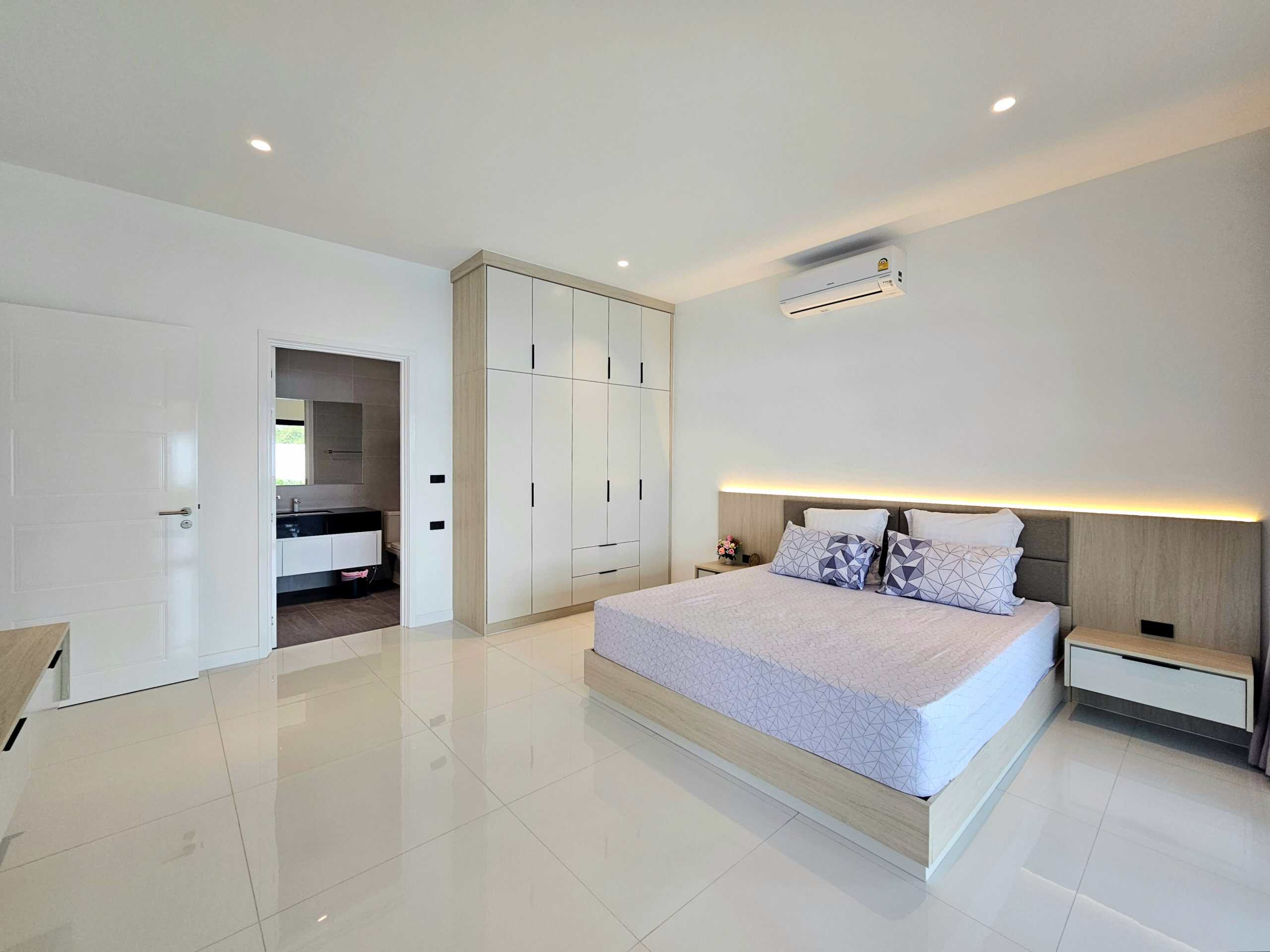 Striking Pool Villa Sales Hua Hin