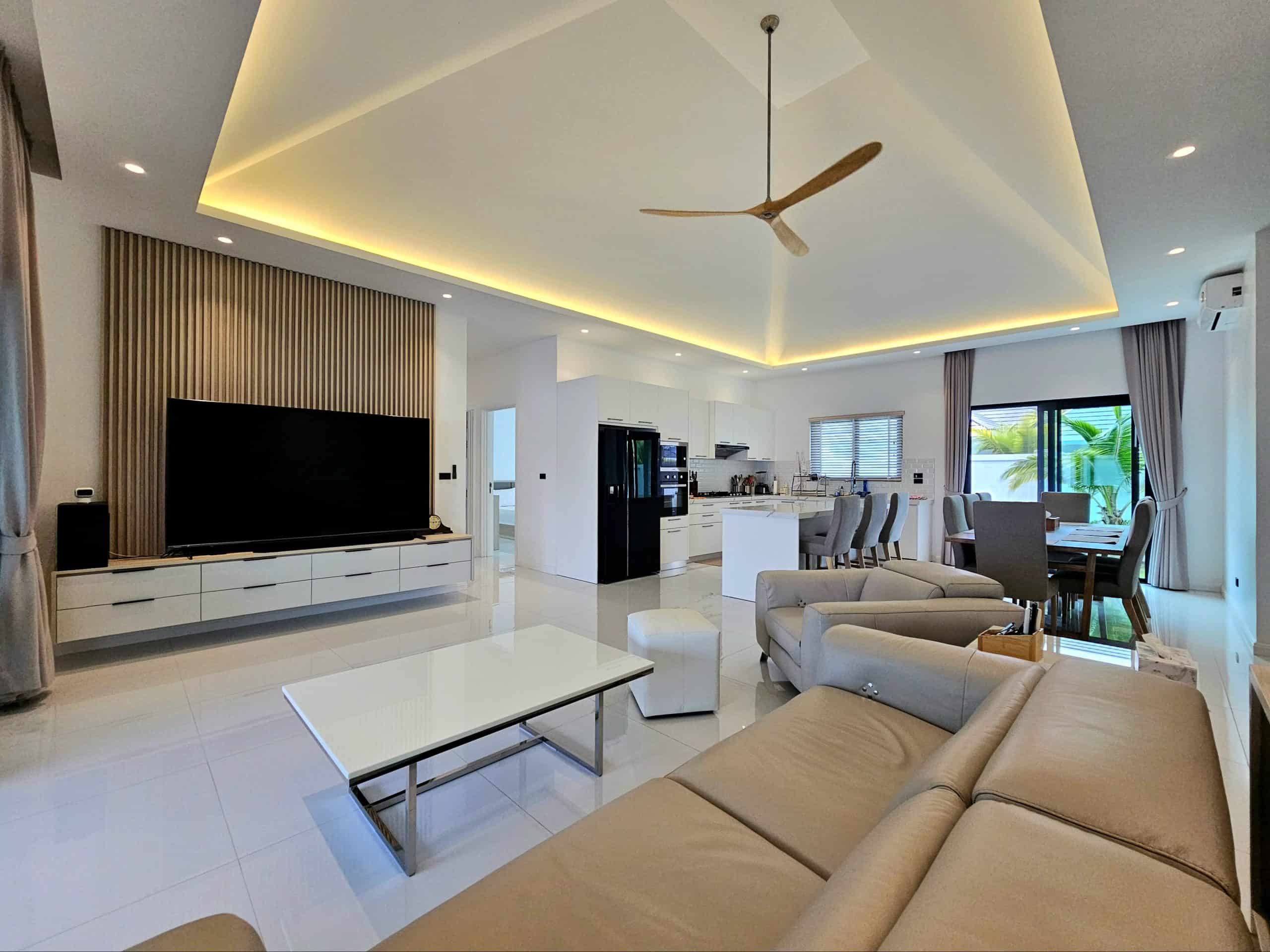 Remarkable Villa Sales Hua Hin Soi 70