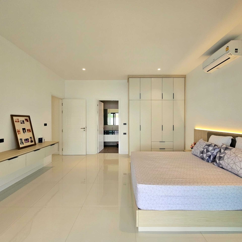 Distinguished Pool Villa Sales Hua Hin