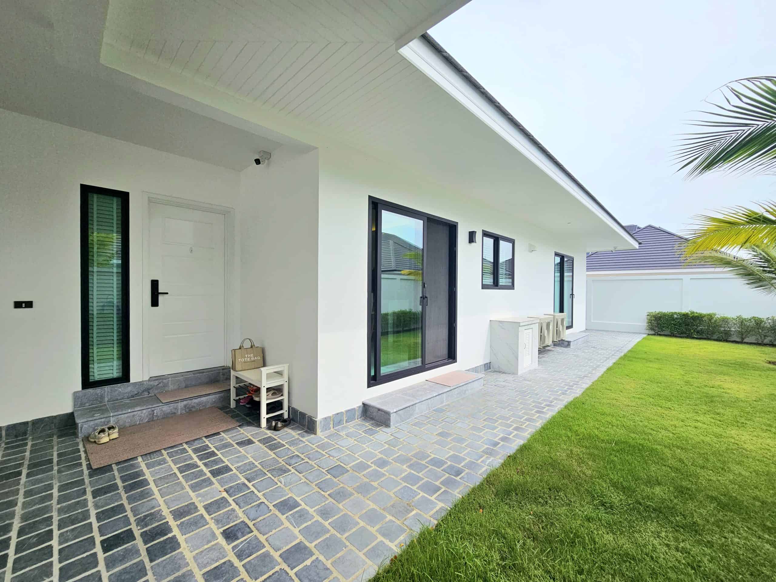 Elegant Pool Villa Sales Hua Hin